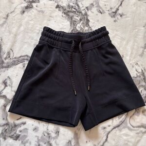 ♟️LULULEMON SHORTS